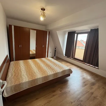 Luxury Attic Apartment, Centre, Two Big Terraces * Kazanlŭk