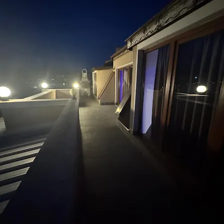 Luxury Attic Apartment, Centre, Two Big Terraces *
