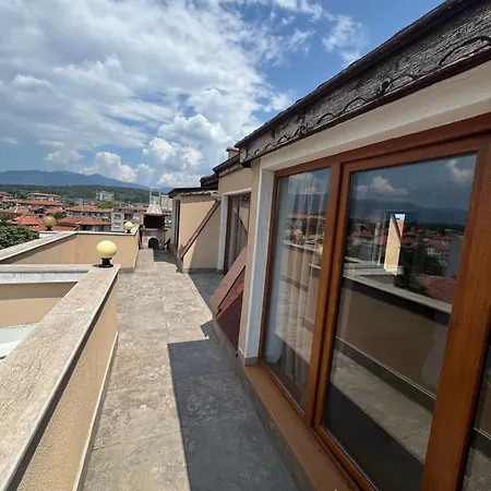Apartamento Luxury Attic Apartment, Centre, Two Big Terraces Kazanlŭk